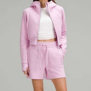 NWT Lululemon Scuba High-Rise Short 5”